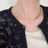 モノトーンカラーのビーズネックレス ･ナビイメージ-7