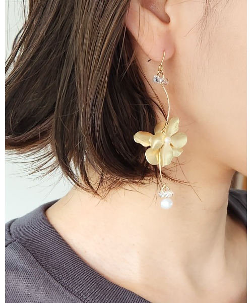 メタルフラワー淡水パール　ピアス･イメージ