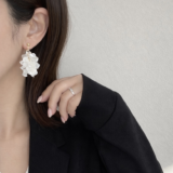 【受注生産商品】フリル花びらドレス　ニッケルフリーイヤリング　大ぶり･ナビイメージ-1