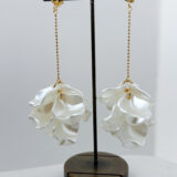 【受注生産商品】揺れる×フリル花びら ニッケルフリーイヤリング･ナビイメージ-2